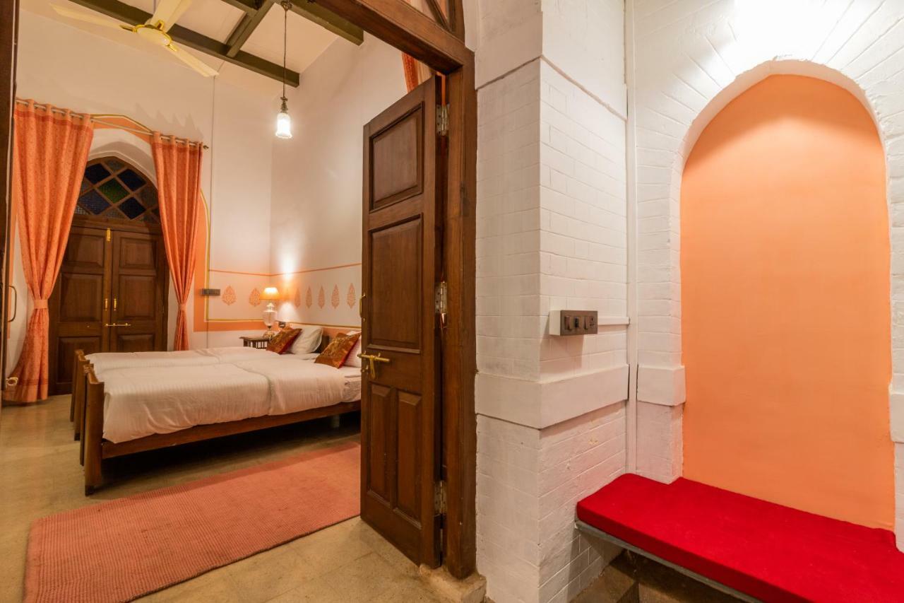 Madhav Bagh - Royal Heritage Stay Vadodara Extérieur photo