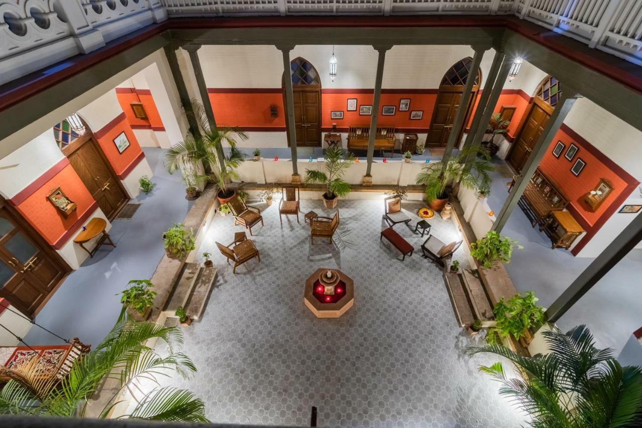 Madhav Bagh - Royal Heritage Stay Vadodara Extérieur photo